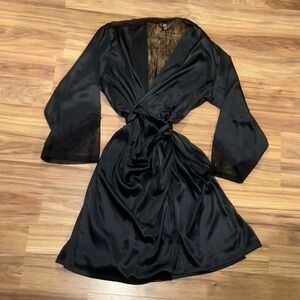 Victoria’s Secret Chantilly Lace Robe